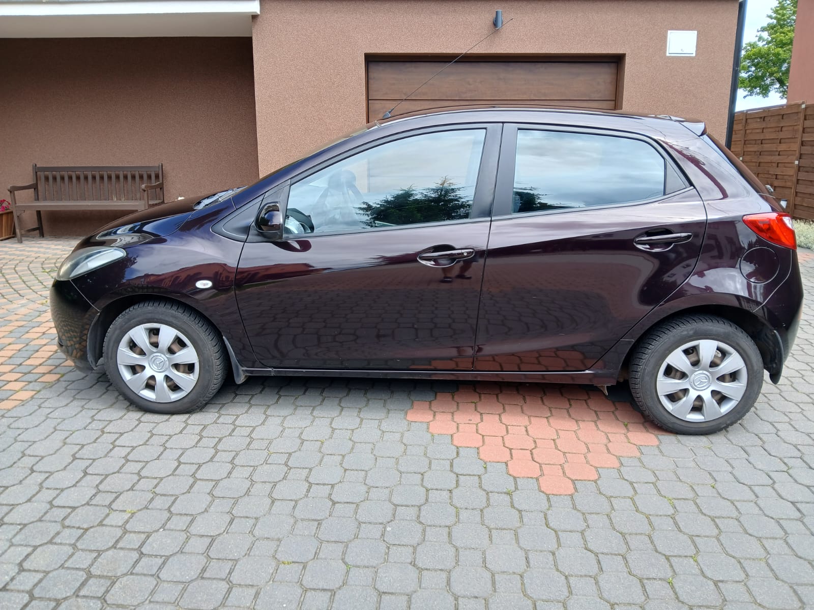 Mazda 2 1.5 Sport & Style - View 2