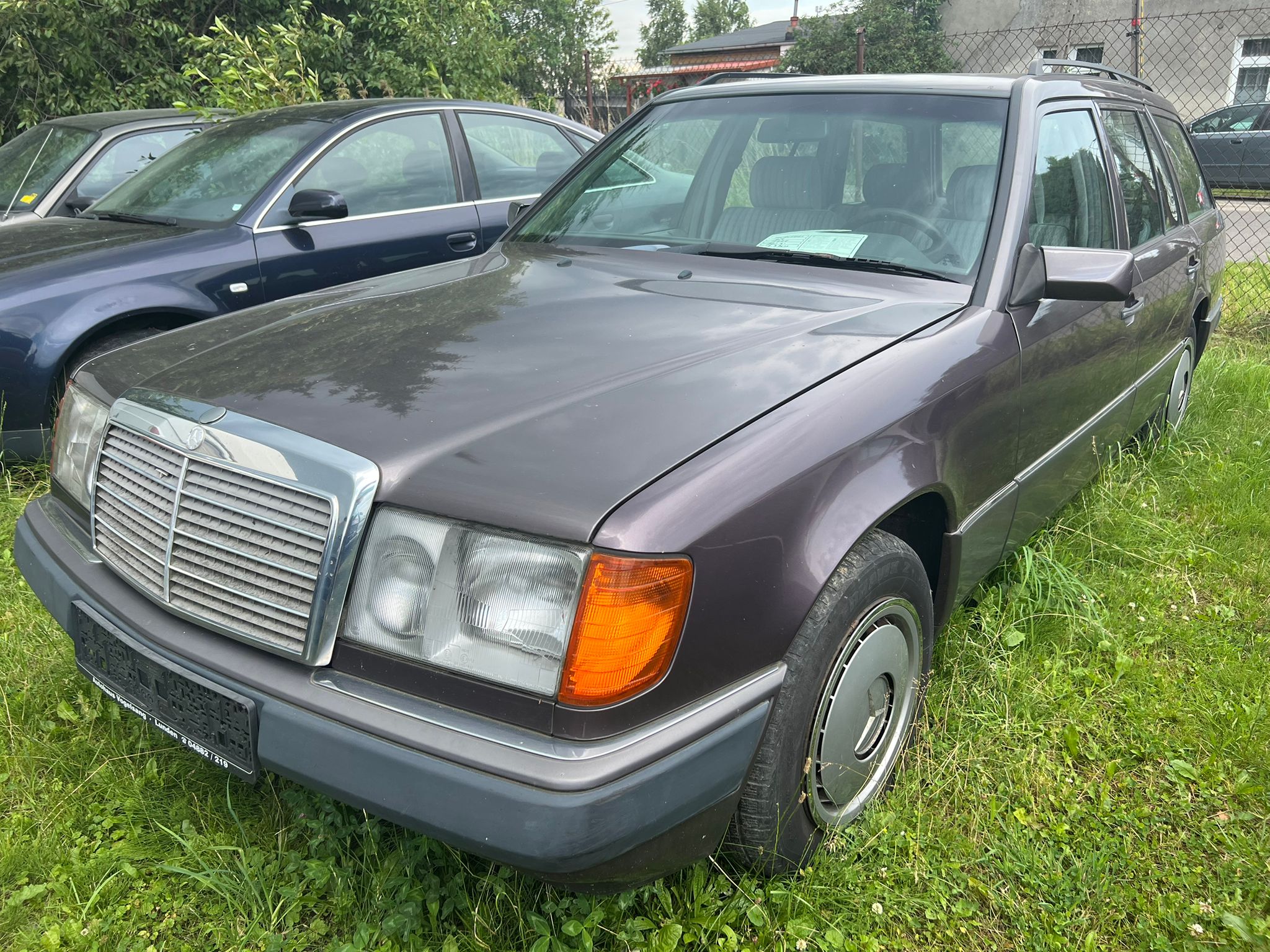 Mercedes 124 2.3 Benzyna - View 3