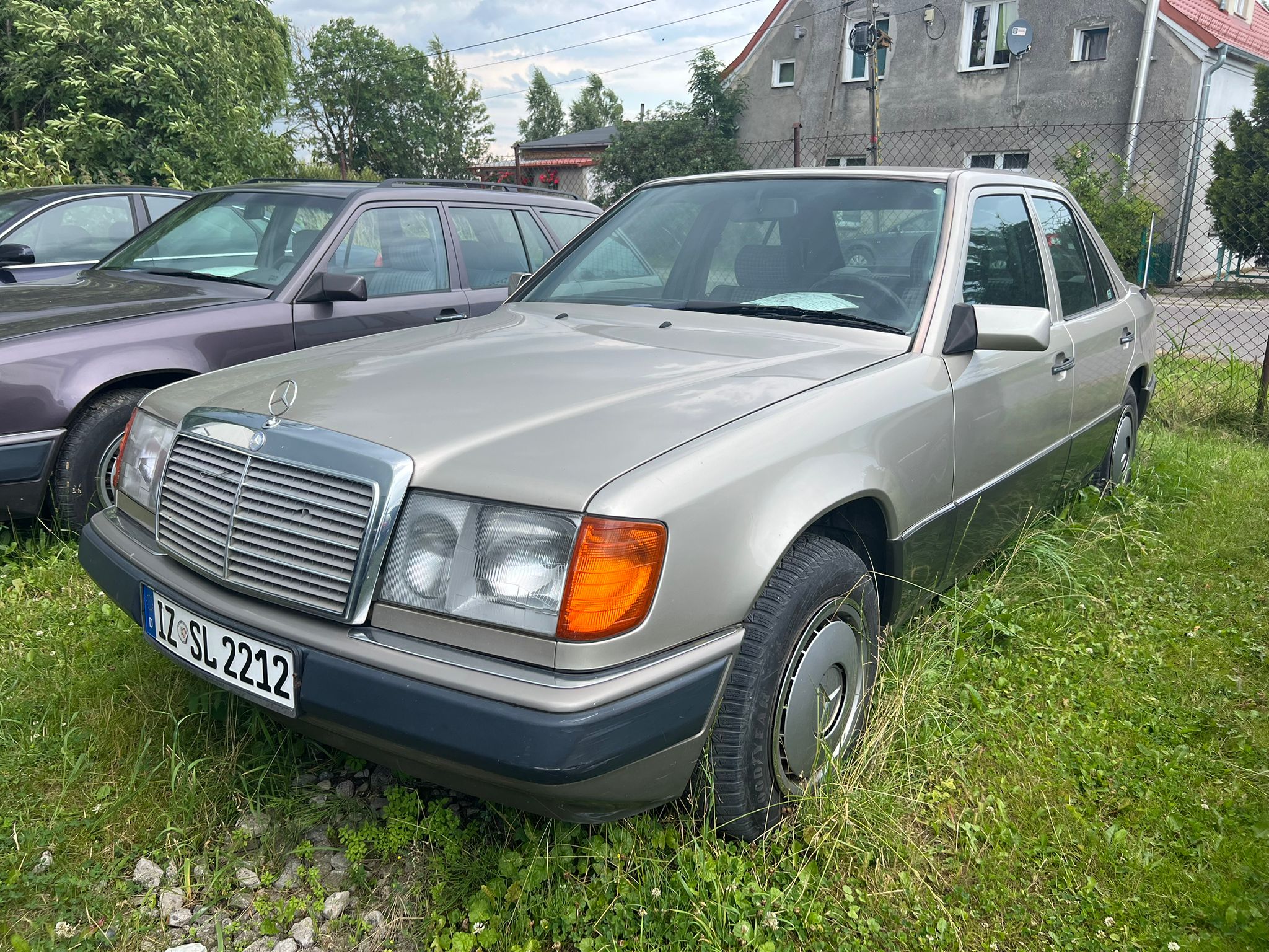 Mercedes 124 2.0 Benzyna - View 4