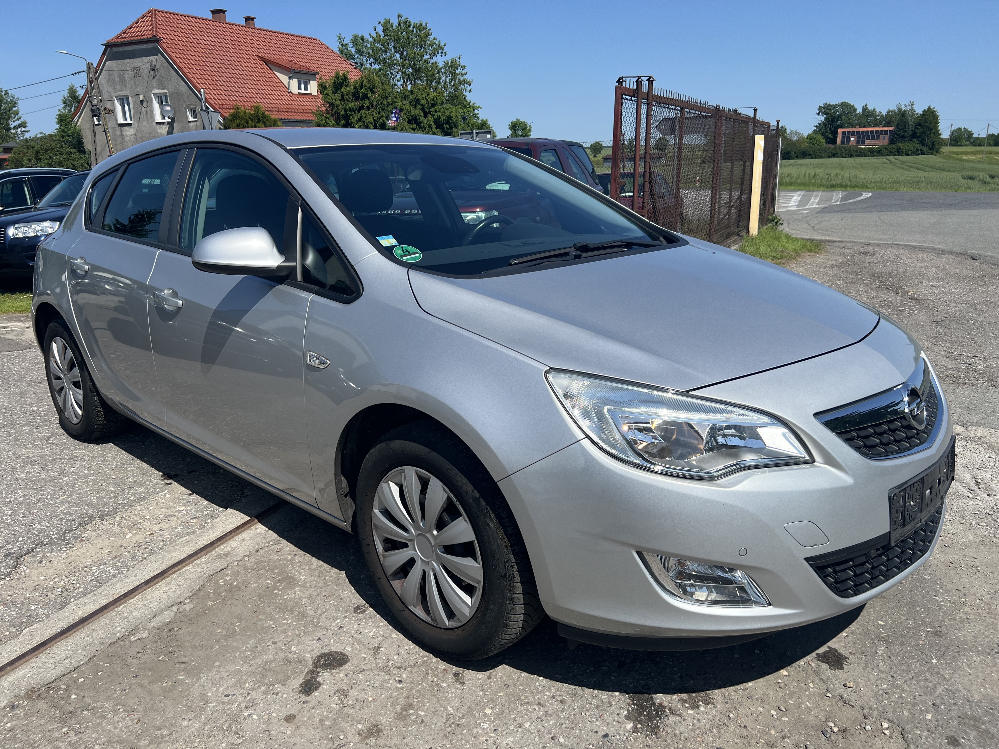 Opel Astra 1.4 Turbo - View 5