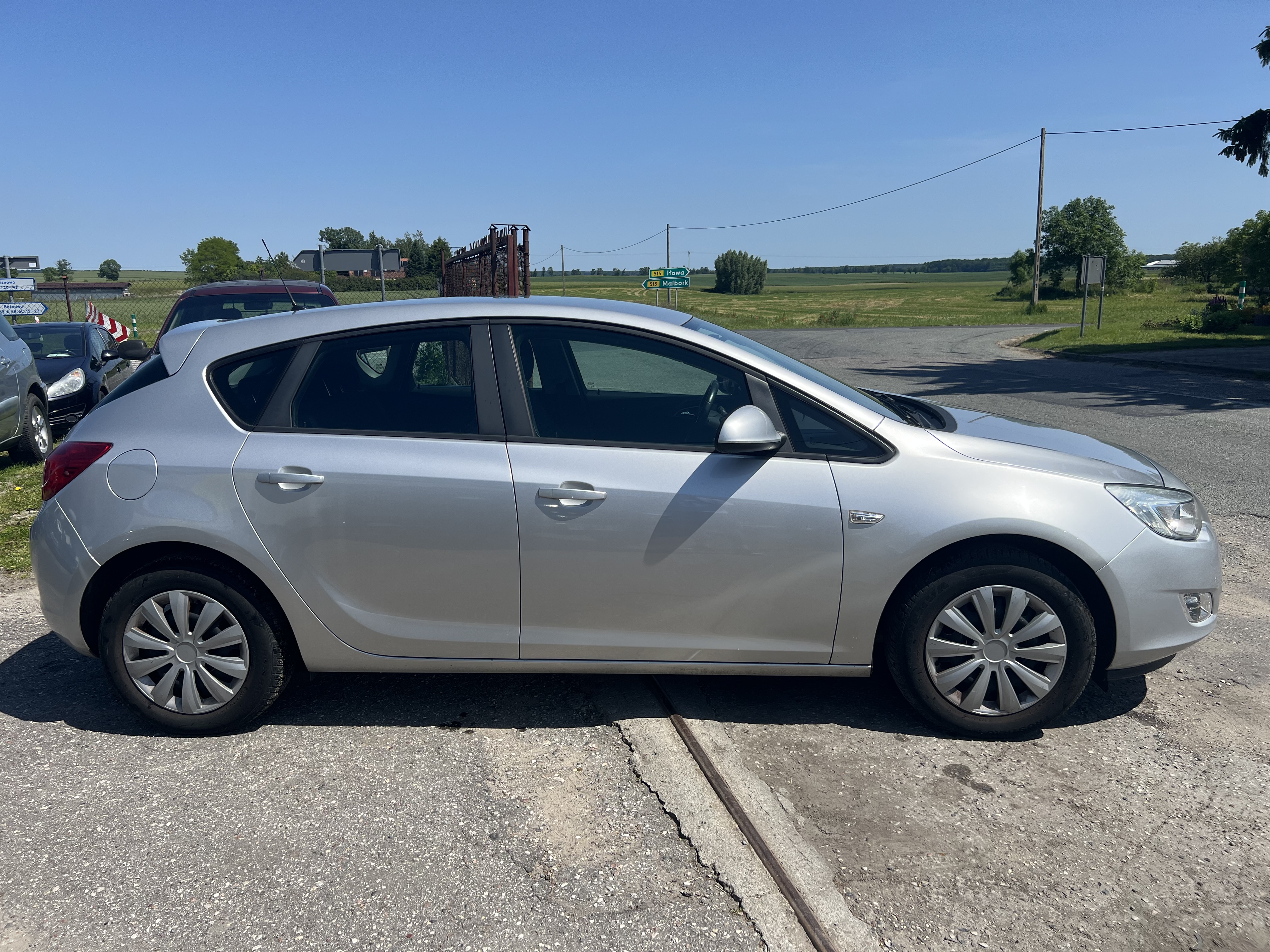 Opel Astra 1.4 Turbo - View 6