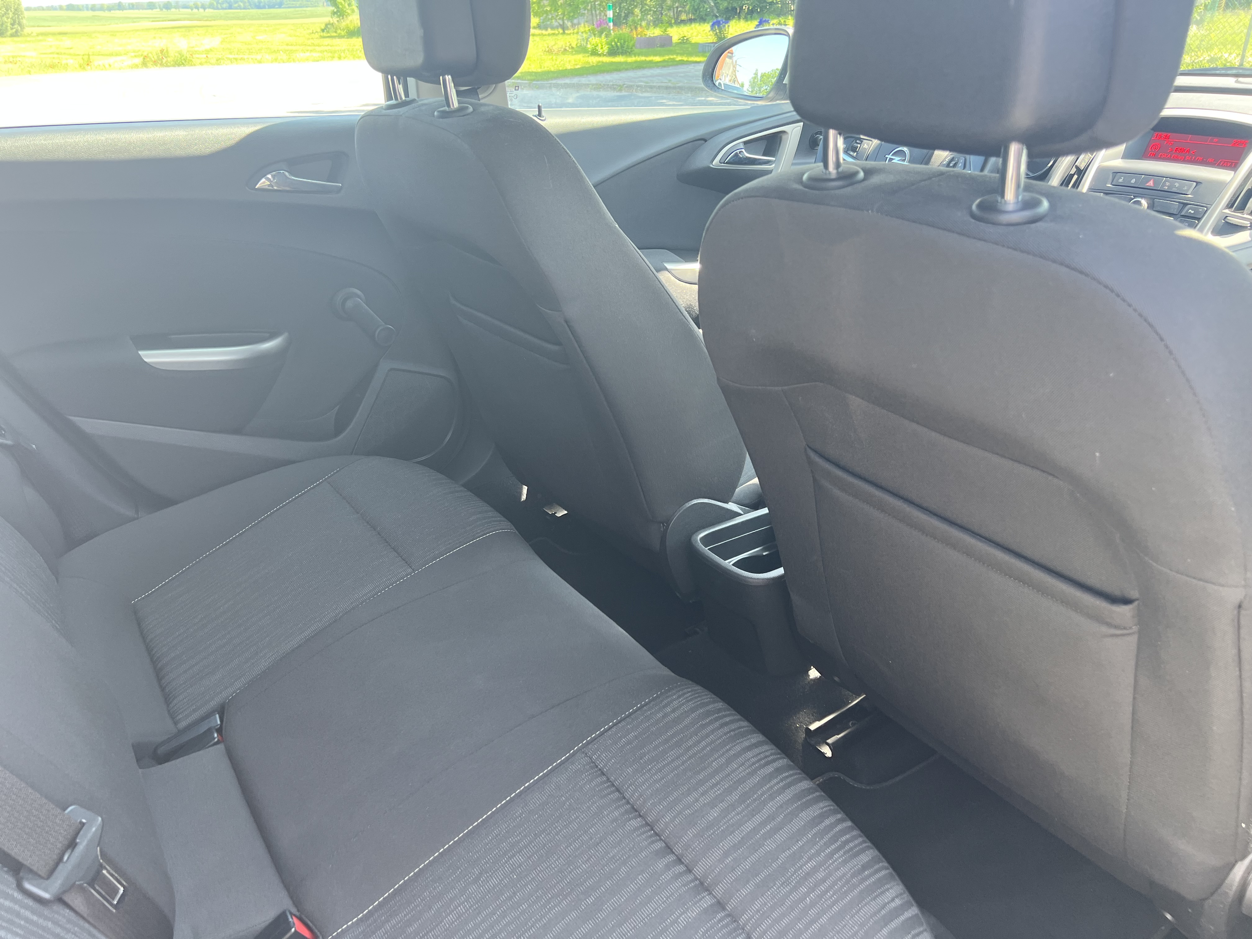 Opel Astra 1.4 Turbo - View 13