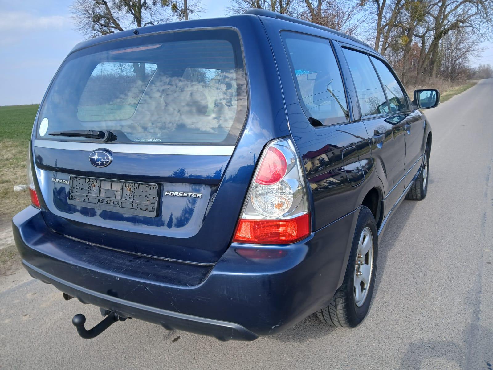 Subaru FORESTER 2.0 Benzyna 4x4 - View 9